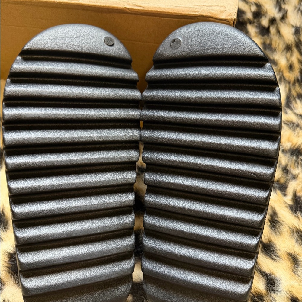 Yeezy slides onyx - Picture 5 of 6